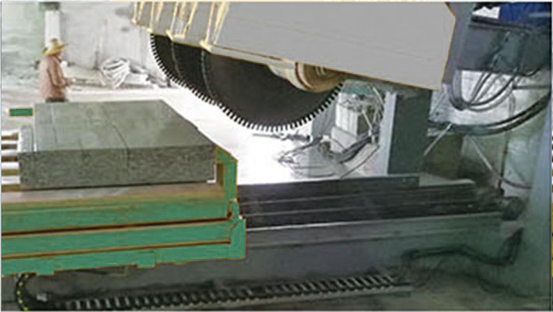 آلة قص حجارة الرصيف ثلاثية الأقراص Hualong Stone Machinery لـ Ganite Kerbstone HLSQ3-2600